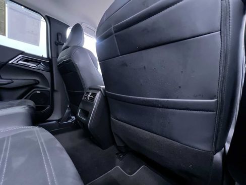 Used 2025 Mitsubishi Outlander SE AWD/4WD image 42