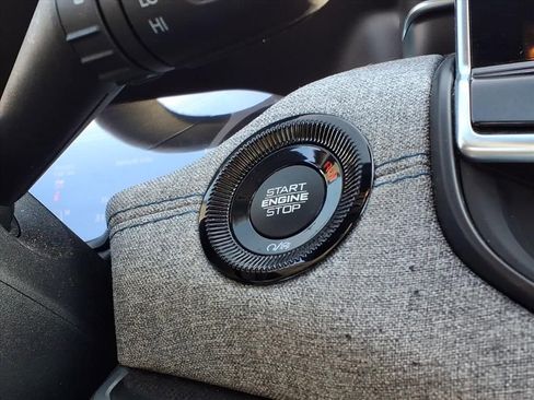 Used 2024 Jeep Compass Sport image 17