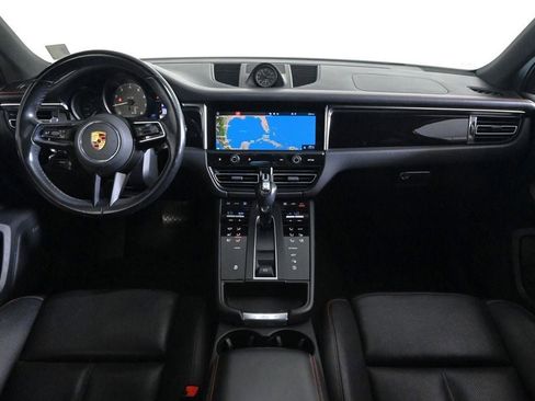 Certified 2022 Porsche Macan AWD/4WD image 11