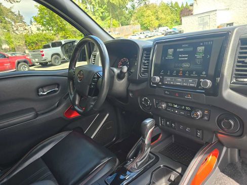 Used 2023 Nissan Frontier PRO-4X w/ Pro-4X Premium Package AWD/4WD image 10