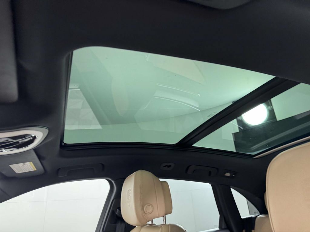 Used 2022 Porsche Macan S AWD/4WD image 33