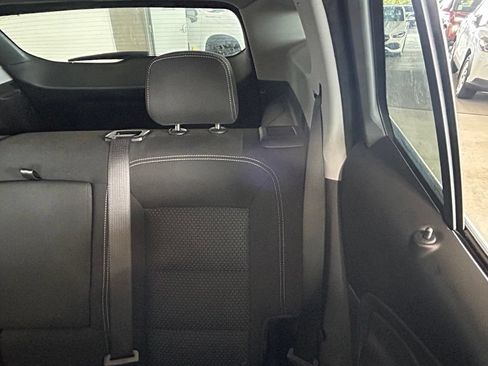 Used 2023 GMC Terrain SLE w/ Driver Convenience Package FWD image 14