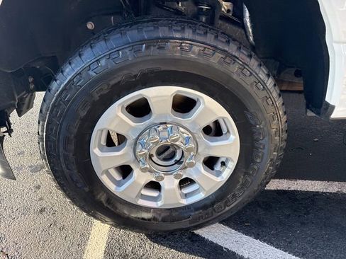 Used 2024 Ford F250 XLT image 9