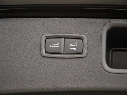 Used 2025 Porsche Macan image 58