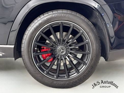 Used 2024 Mercedes-Benz GLS 63 AMG 4MATIC image 41