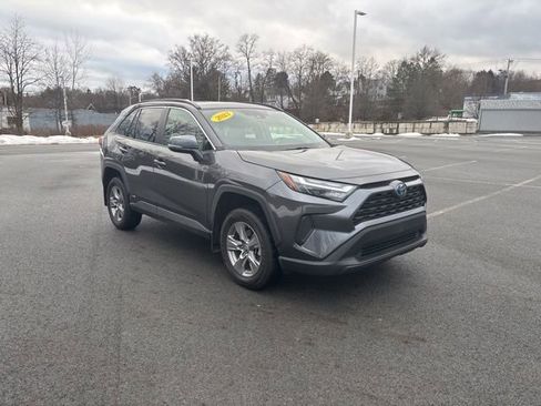 Used 2023 Toyota RAV4 XLE image 7