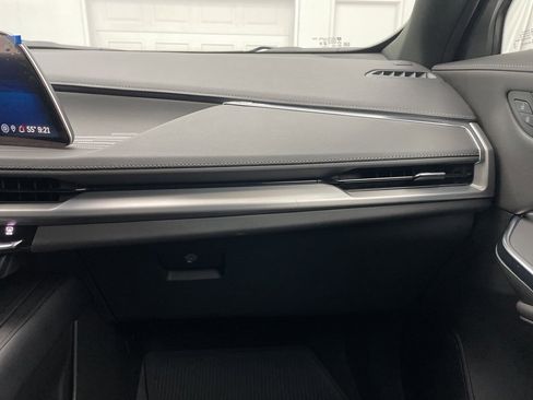 Used 2025 Cadillac XT4 Premium Luxury w/ Technology Package image 49