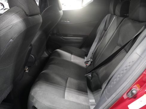 Used 2018 Toyota C-HR XLE FWD image 22