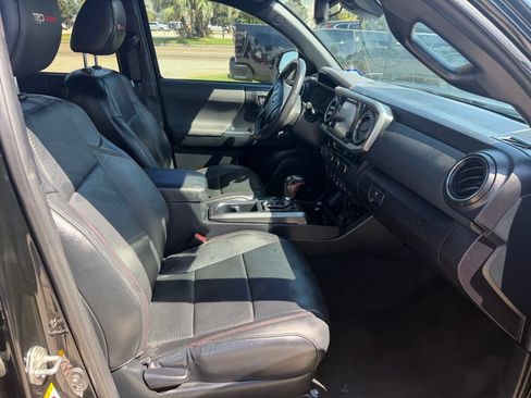 Used 2018 Toyota Tacoma TRD Pro AWD/4WD image 14