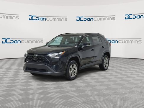 Used 2024 Toyota RAV4 XLE FWD image 5