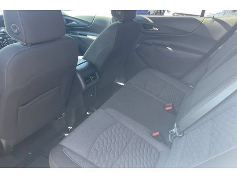 Used 2021 Chevrolet Equinox LT FWD image 14