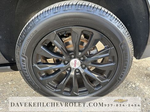 Used 2021 GMC Yukon XL Denali w/ Denali Premium Package image 45