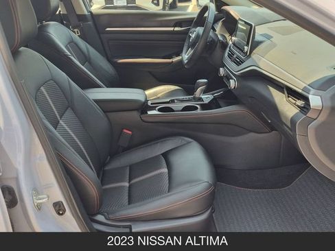 Used 2023 Nissan Altima 2.5 SR FWD image 27
