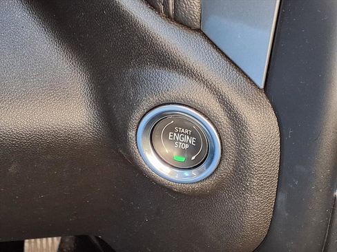 Used 2019 Chevrolet Silverado 1500 LT w/ Convenience Package image 8