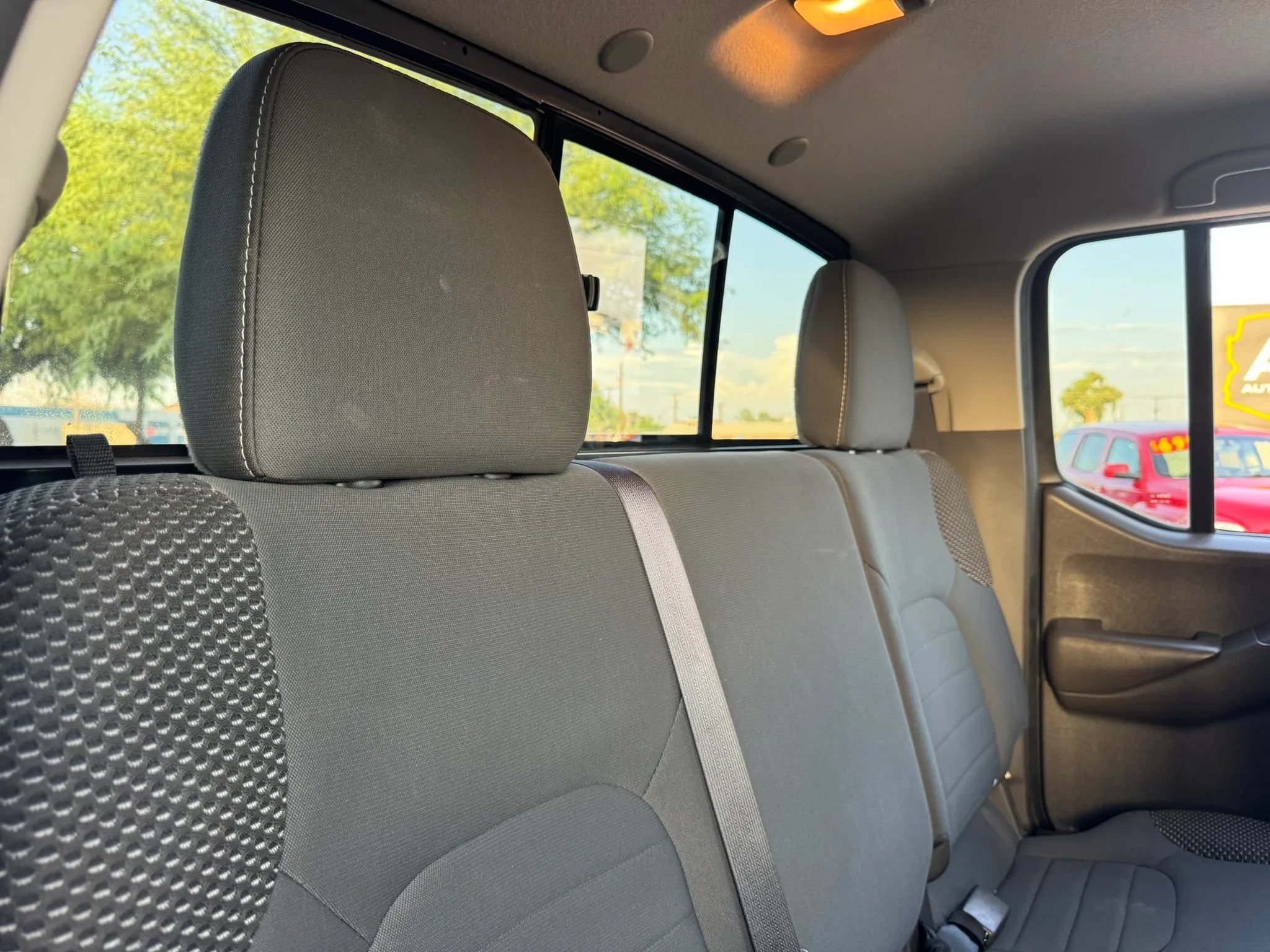 Used 2018 Nissan Frontier PRO-4X AWD/4WD image 30