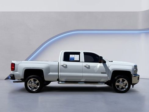 Used 2018 Chevrolet Silverado 2500 LT w/ Texas Edition image 4