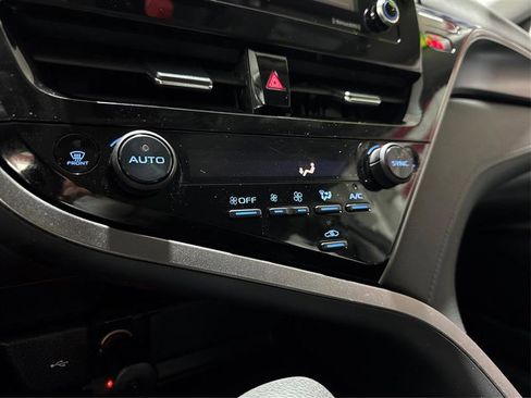 Used 2022 Toyota Camry LE image 24