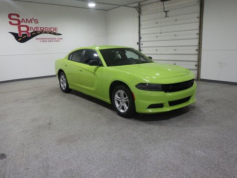 Used 2023 Dodge Charger SXT w/ Cold Weather Package RWD image 5