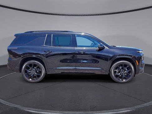 Used 2024 Chevrolet Traverse RS FWD image 26