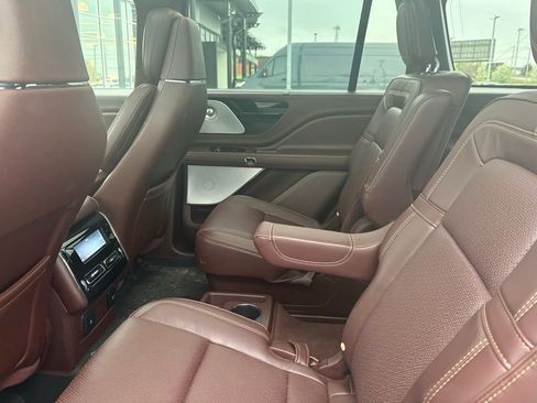 Used 2023 Lincoln Aviator Black Label w/ Dynamic Handling Package AWD/4WD image 15