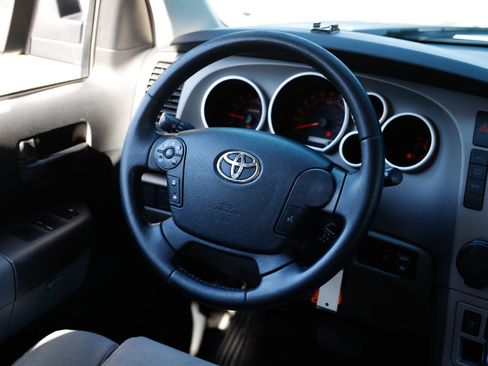 Used 2012 Toyota Sequoia SR5 image 31