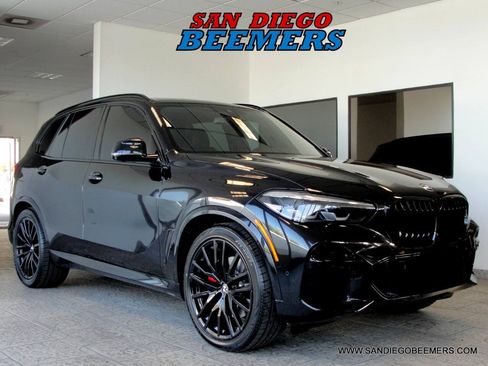 Used 2022 BMW X5 xDrive40i w/ M Sport Package AWD/4WD image 16
