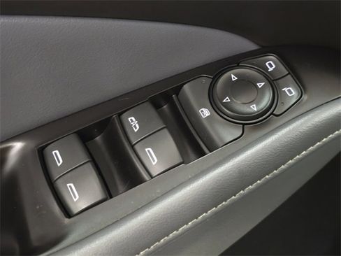 Used 2020 Buick Enclave Essence image 22