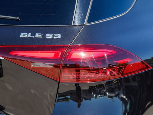 Used 2024 Mercedes-Benz GLE 53 AMG 4MATIC image 8
