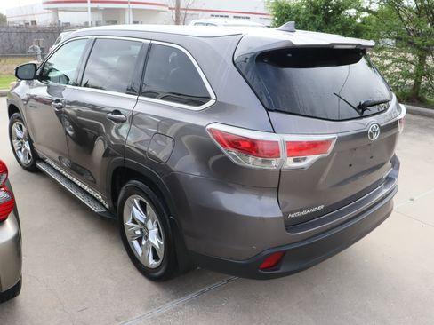 Used 2015 Toyota Highlander Limited Platinum image 8