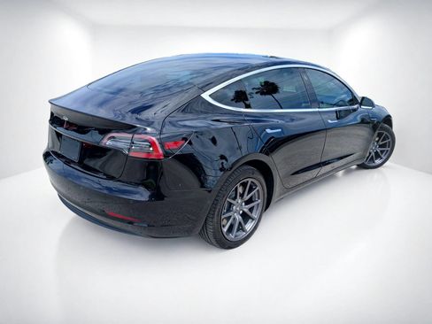 Used 2019 Tesla Model 3 RWD image 4