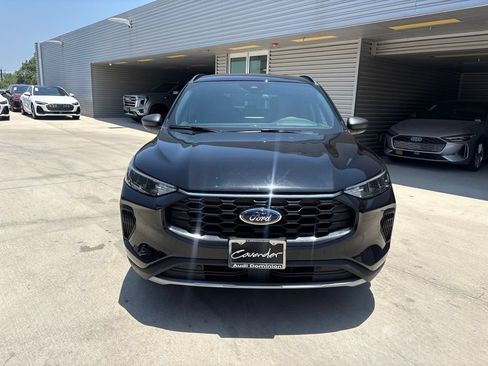 Used 2025 Ford Escape ST-Line FWD image 2
