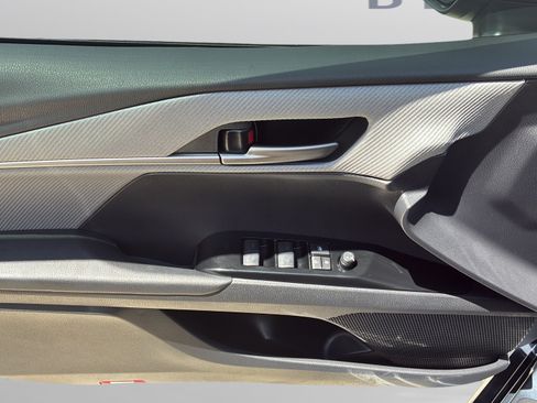 Used 2026 Toyota Camry SE w/ Convenience Package FWD image 18