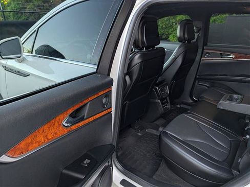 Used 2020 Lincoln Nautilus Reserve FWD image 26