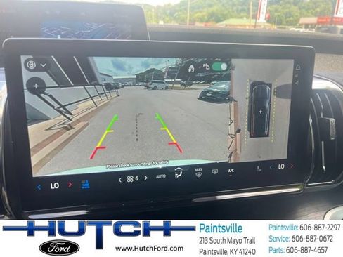 Used 2025 Ford Expedition Platinum AWD/4WD image 36