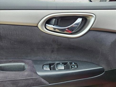 Used 2013 Nissan Sentra SV FWD image 24