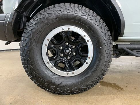 Used 2022 Ford Bronco Badlands w/ Sasquatch Package AWD/4WD image 40