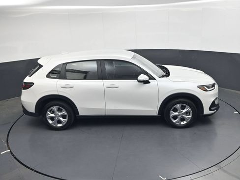 Used 2025 Honda HR-V LX image 24