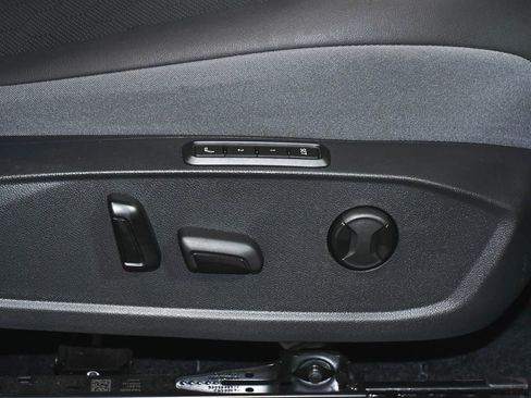 Used 2023 Volkswagen ID.4 Pro S Plus image 54