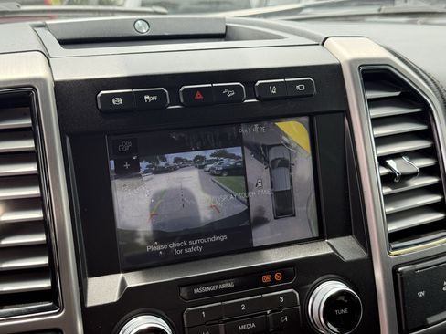 Used 2019 Ford F250 Platinum w/ Platinum Ultimate Package AWD/4WD image 20