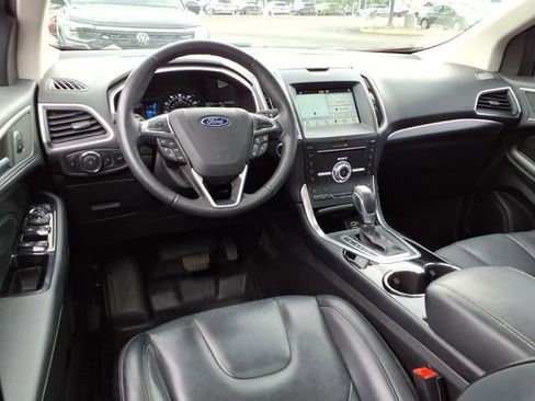 Used 2017 Ford Edge Titanium w/ Equipment Group 301A AWD/4WD image 6