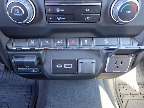 Used 2025 Chevrolet Silverado 2500 Custom w/ Custom Value Package image 13