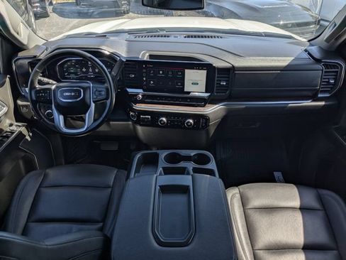 Used 2025 GMC Sierra 1500 SLT AWD/4WD image 14