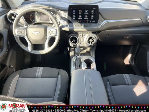 Certified 2025 Chevrolet Blazer LT w/ Convenience Package image 13