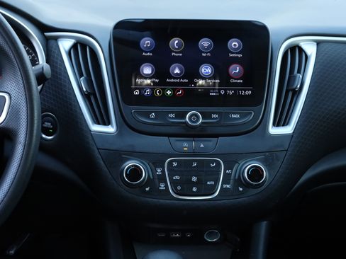 Used 2024 Chevrolet Malibu LT image 6