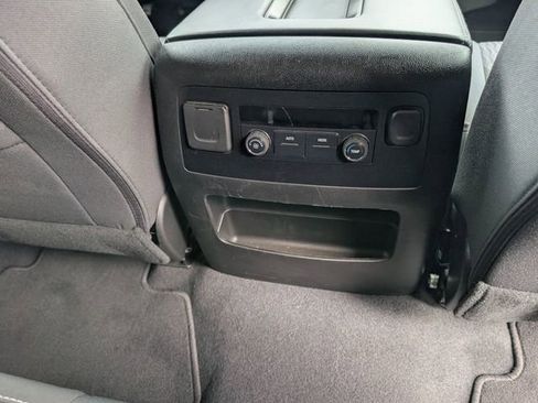 Used 2020 Chevrolet Suburban LS w/ Skid Plate Package AWD/4WD image 33