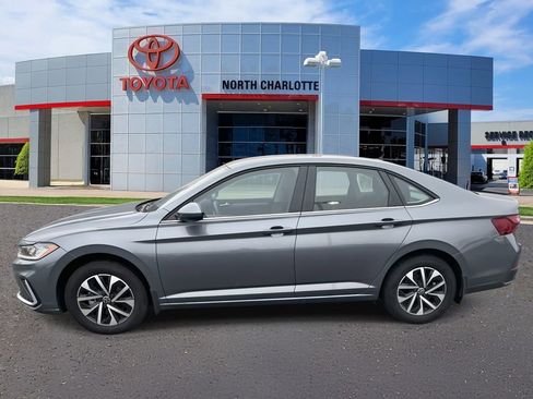 Used 2025 Volkswagen Jetta S image 7