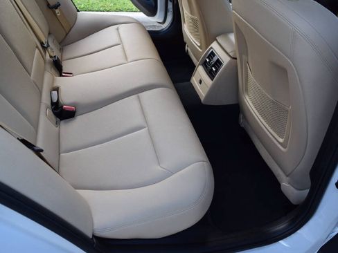 Used 2017 BMW 330i Sedan RWD image 47