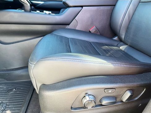 Used 2024 Cadillac XT4 Sport image 19