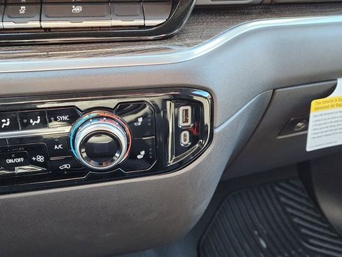 New 2026 GMC Sierra 1500 Elevation image 30