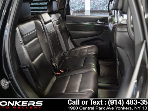 Used 2019 Jeep Grand Cherokee Trailhawk w/ Trailhawk Luxury Group AWD/4WD image 29